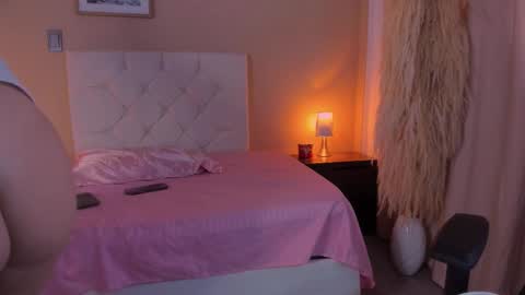 Snapshot of persefone_saira chatting on 03.20.26 Marie online show from 03.20.26