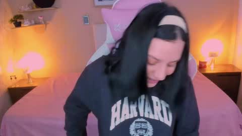 Snapshot of persefone_saira chatting on 03.21.26 Marie online show from 03.21.26