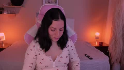 Snapshot of persefone_saira chatting on 03.26.26 Marie online show from 03.26.26