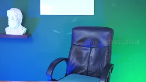 Snapshot of perseoo_88 chatting on 12.17.24 andres online show from 12.17.24