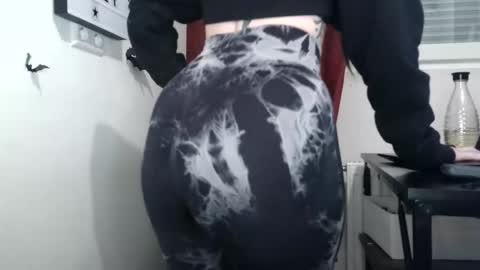 Persephone online show from 04.17.26