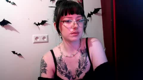 Snapshot of persephones_garden chatting on 06.15.26 Persephone online show from 06.15.26