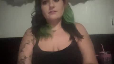 Snapshot of persianslut666 chatting on 10.28.25 persianslut666 online show from 10.28.25