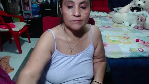 Snapshot of pervert_mommy_x chatting on 01.21.25 SAMY online show from 01.21.25