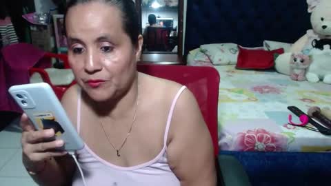 Snapshot of pervert_mommy_x chatting on 01.28.25 SAMY online show from 01.28.25