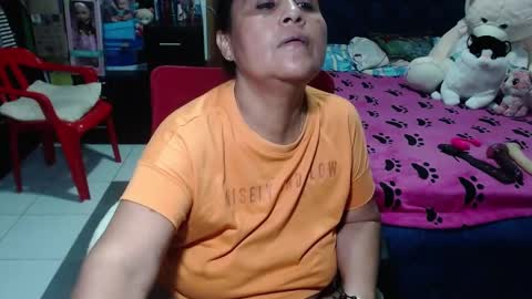Snapshot of pervert_mommy_x chatting on 02.25.25 SAMY online show from 02.25.25