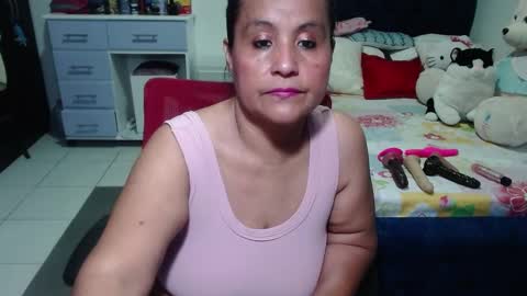 Snapshot of pervert_mommy_x chatting on 09.30.25 SAMY online show from 09.30.25