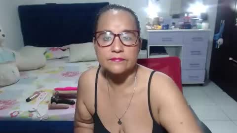 Snapshot of pervert_mommy_x chatting on 04.18.26 SAMY online show from 04.18.26