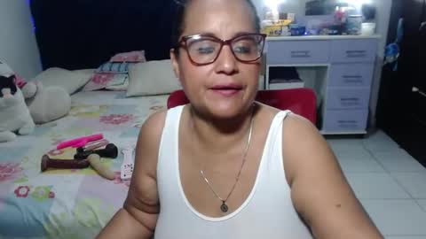 Snapshot of pervert_mommy_x chatting on 04.24.26 SAMY online show from 04.24.26