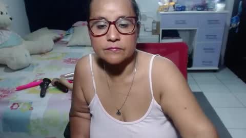 Snapshot of pervert_mommy_x chatting on 04.25.26 SAMY online show from 04.25.26