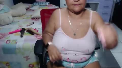 Snapshot of pervert_mommy_x chatting on 04.25.26 SAMY online show from 04.25.26