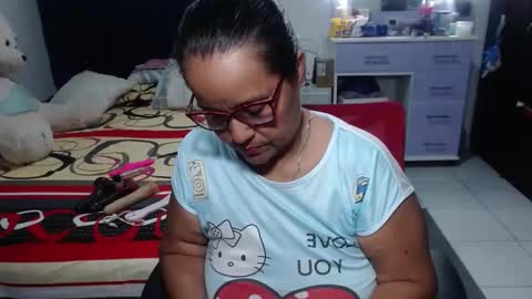 Snapshot of pervert_mommy_x chatting on 04.28.26 SAMY online show from 04.28.26