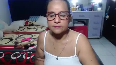 Snapshot of pervert_mommy_x chatting on 04.30.26 SAMY online show from 04.30.26