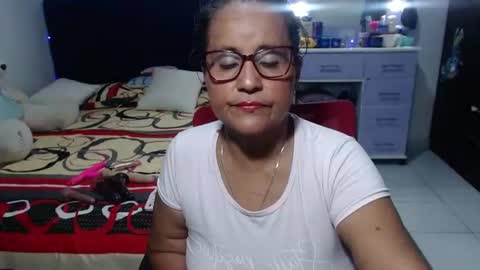 Snapshot of pervert_mommy_x chatting on 05.04.26 SAMY online show from 05.04.26