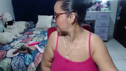 Snapshot of pervert_mommy_x chatting on 05.06.26 SAMY online show from 05.06.26