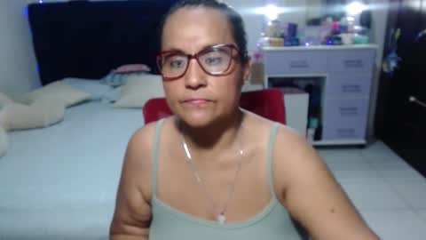 Snapshot of pervert_mommy_x chatting on 05.11.26 SAMY online show from 05.11.26