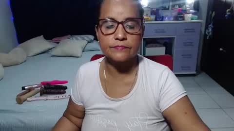 Snapshot of pervert_mommy_x chatting on 05.14.26 SAMY online show from 05.14.26