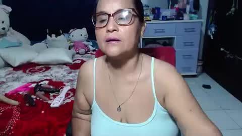 Snapshot of pervert_mommy_x chatting on 05.18.26 SAMY online show from 05.18.26