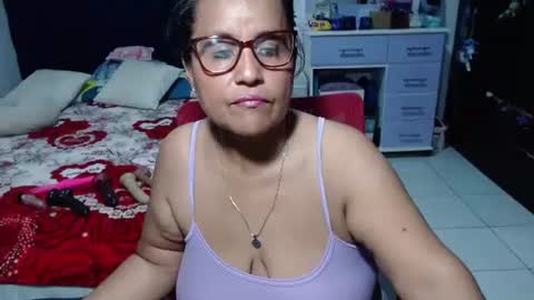 Snapshot of pervert_mommy_x chatting on 05.19.26 SAMY online show from 05.19.26