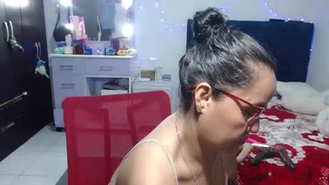Snapshot of pervert_mommy_x chatting on 05.21.26 SAMY online show from 05.21.26