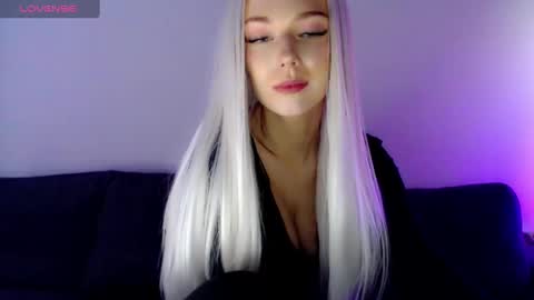 Snapshot of pervyblonde chatting on 01.10.25 Isabella online show from 01.10.25