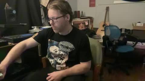 Snapshot of petehaze484617 chatting on 04.27.26 Pete Haze online show from 04.27.26