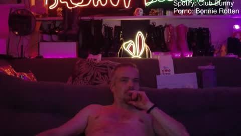 Snapshot of peterwinschoten chatting on 04.09.26 peterwinschoten online show from 04.09.26