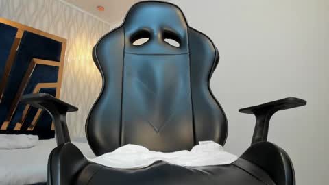 PETES EVANS new account online show from 03.05.25