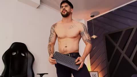 Snapshot of petesevans_1 chatting on 04.22.26 PETES EVANS new account online show from 04.22.26