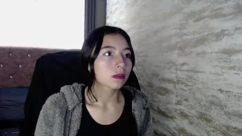 Snapshot of petite_8 chatting on 05.19.26 Petite online show from 05.19.26
