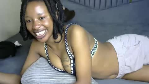 Snapshot of petite_byb chatting on 01.18.26 petite_byb online show from 01.18.26