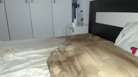 petite_danielle online show from 02.19.26