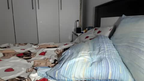 Snapshot of petite_danielle chatting on 07.18.26 petite_danielle online show from 07.18.26