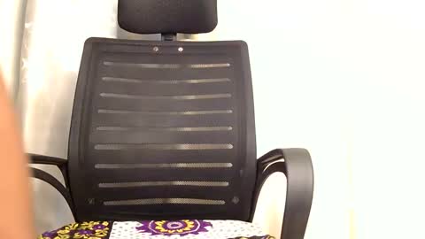 Snapshot of petite_freakette chatting on 02.26.26 Moon online show from 02.26.26