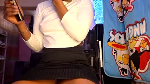 Snapshot of petite_loverr chatting on 07.06.26 Petite loverr online show from 07.06.26