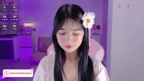 Snapshot of petite_marie_ chatting on 05.21.26 petite_marie_ online show from 05.21.26