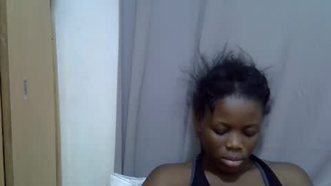 petite_melan online show from 10.01.25