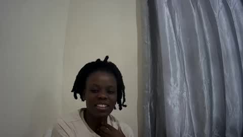 petite_melan online show from 10.17.25