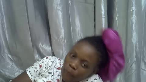 petite_melan online show from 10.20.25