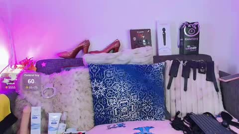 Snapshot of petite_pepper18 chatting on 04.22.26 petite_pepper18 online show from 04.22.26