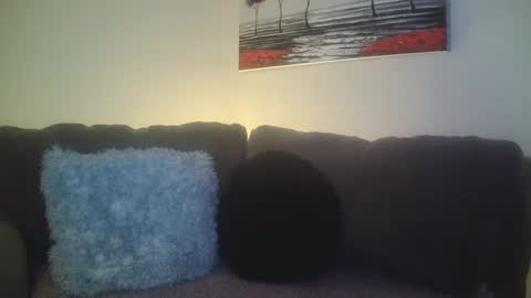 Snapshot of petite_treat_ chatting on 02.15.25 petite treat online show from 02.15.25