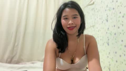 Snapshot of petiteasian01 chatting on 03.08.26 petiteasian01 online show from 03.08.26