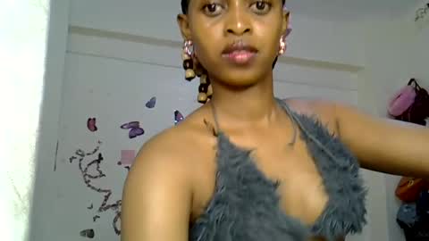 Snapshot of petitecaramell chatting on 06.13.26 Caramel online show from 06.13.26