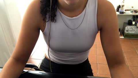 Snapshot of petitecurlybrunette chatting on 04.02.26 Mlian online show from 04.02.26