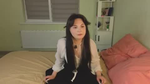 Snapshot of petitedora chatting on 07.05.26 Dora online show from 07.05.26