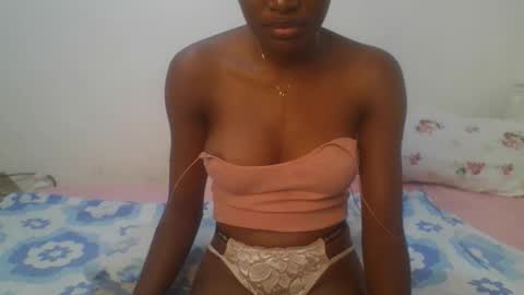 Snapshot of petiteediva chatting on 03.03.26 diva online show from 03.03.26