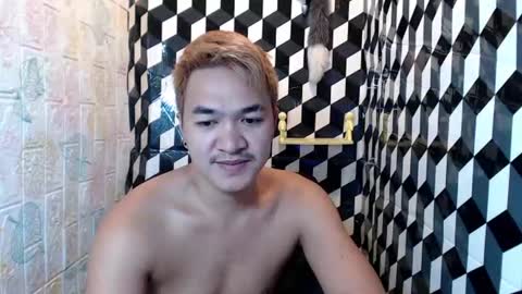 Snapshot of petitehugecockxnxxx chatting on 06.11.26 Call me jake online show from 06.11.26