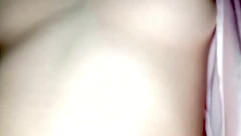 Snapshot of petiteivoryqueen chatting on 06.25.26 danna online show from 06.25.26