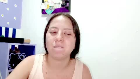 Snapshot of petiteivoryqueen chatting on 07.22.26 danna online show from 07.22.26