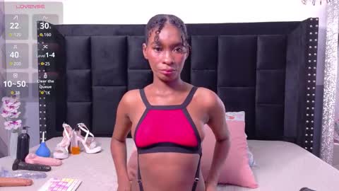 Snapshot of petitelittleebony chatting on 03.03.26 little sharon online show from 03.03.26